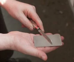 DMT Dia-Sharp Sharpener, Credit Card Sized -tools shop MS CCD E big